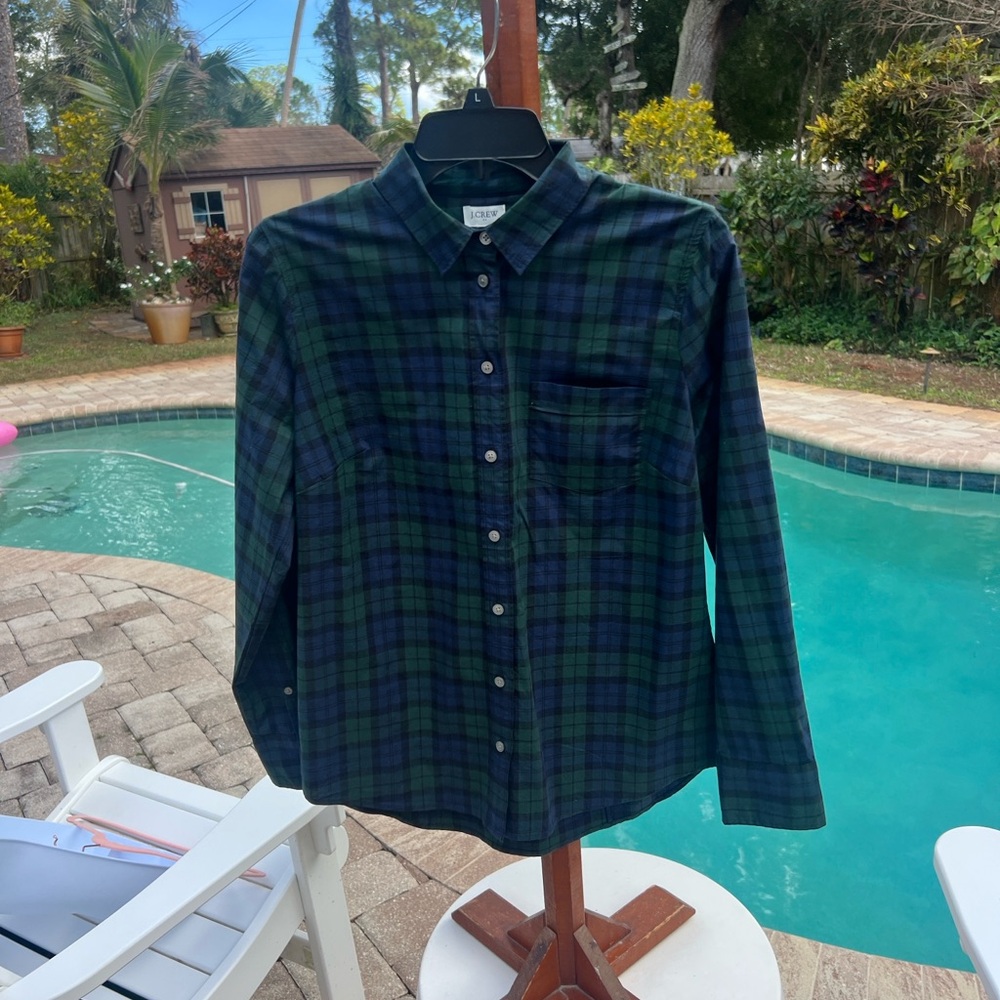 102. J Crew Black Watch plaid cotton poplin shirt in signature fit, Size Medium - Picture 8 of 15